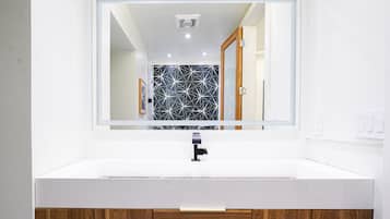 Suihkun ja ammeen yhdistelmä