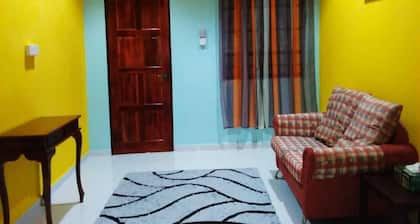 OYO Homes 90590 Mazhomestay