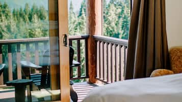 Orchard Suite | Frette Italian sheets, premium bedding, down comforters, pillowtop beds