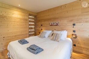 5 bedrooms, iron/ironing board, travel cot, free WiFi