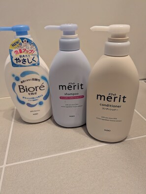 Bathroom amenities - Quartier Blanc Yoga (Tokyo)