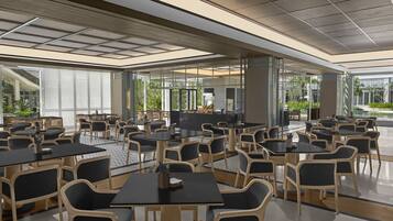 Ilmainen päivittäinen buffetaamiainen