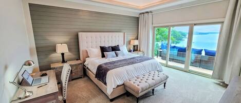 5 bedrooms, desk, iron/ironing board, WiFi