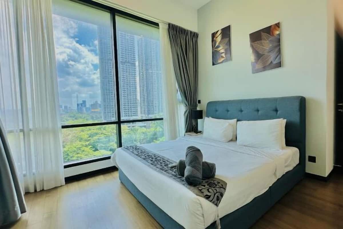 Egyptian cotton sheets, premium bedding, individually furnished