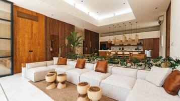 Villa, 4 habitaciones | Sala de estar | Smart TV y tenis de mesa