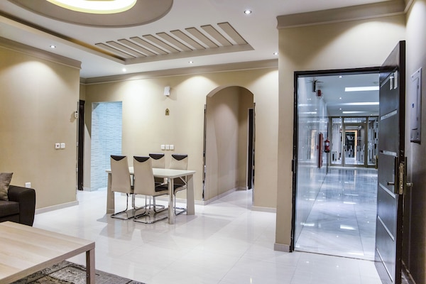 Apartment, 2 Bedrooms | Hypo-allergenic bedding, desk, soundproofing, free WiFi