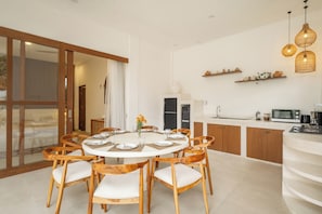Vila superior | Cozinha privada | Geladeira, cooktop, torradeira, liquidificador