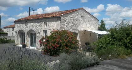 Gîte climatisé*** "le pigeonnier"- lits préparés + linge de toilette fourni