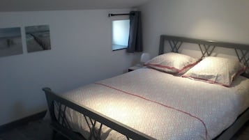 3 bedrooms, iron/ironing board, WiFi