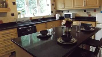 Microwave, oven, toaster, cookware/dishes/utensils