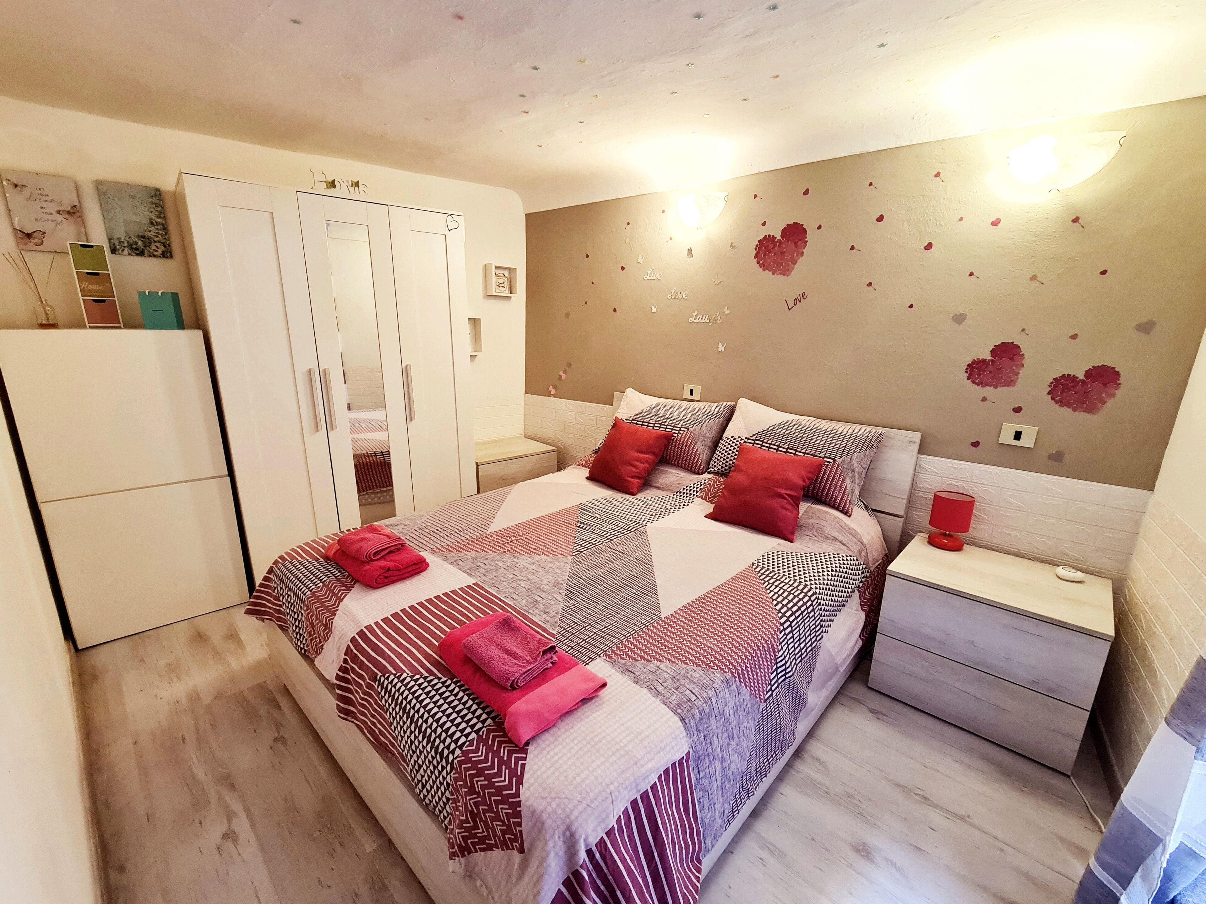 2 Schlafzimmer, Schreibtisch, kostenloses WLAN, Bettwäsche