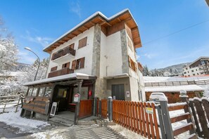 Property Building - Miramonti 21 Ski In - Ski Out, Sauze d'Oulx, Italy (Sauze d'Oulx)