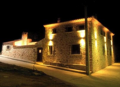 Rural house "El Gorgocil"4**** your meeting place, for 8 people