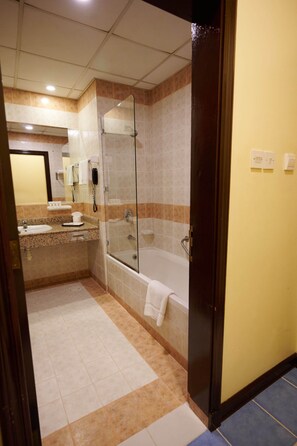 Bathroom - La Rosa Hotel Juffair (Manama)