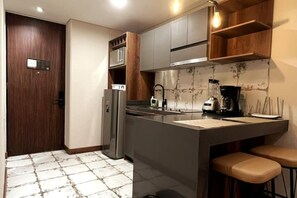 Private kitchen - R1/ Artistic loft in La Candelaria (Bogotá)