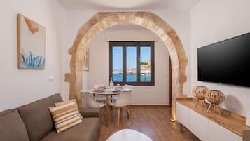 Classic-Apartment | Wohnbereich | 50-Zoll-Smart-TV mit Digitalempfang, Fernseher, Netflix