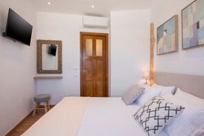 Classic Apartment | 2 bedrooms, laptop workspace, soundproofing, free WiFi - Pasifai Residence - Chania old town (Chania)