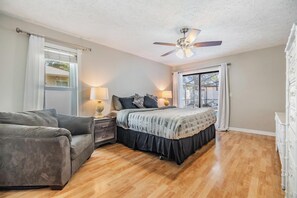 4 chambres, bureau, Wi-Fi gratuit, draps fournis