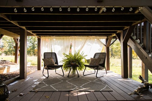 Book newly renovated entire first level.  Quiet country cottage.