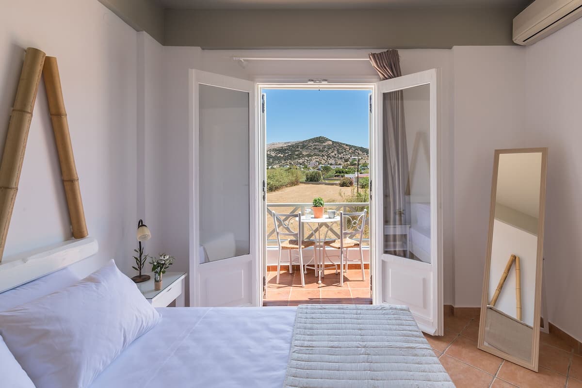 Basic Double room | 1 bedroom, iron/ironing board, free WiFi, bed sheets