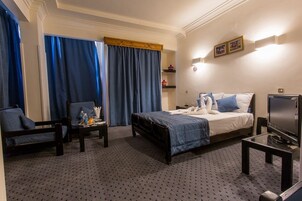 Superior Room | Iron/ironing board, WiFi
