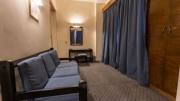 Superior Room | Iron/ironing board, WiFi
