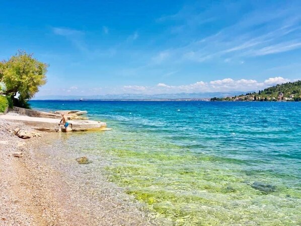 Beach - Charming new House on Islandfew Steps From the sea (Kali)