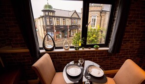 Studio, Ensuite | Dining - Beach Road Apartments (Newquay)
