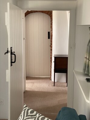 Luxury Cottage, Private Bathroom, Pool View (April Cottage) | Lobby - April Cottage (Lymington)