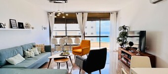 Elegant Apt with Balcony & Sea View by FeelHome