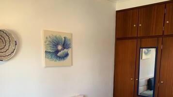 2 soverom, strykejern/-brett, wi-fi og sengetøy