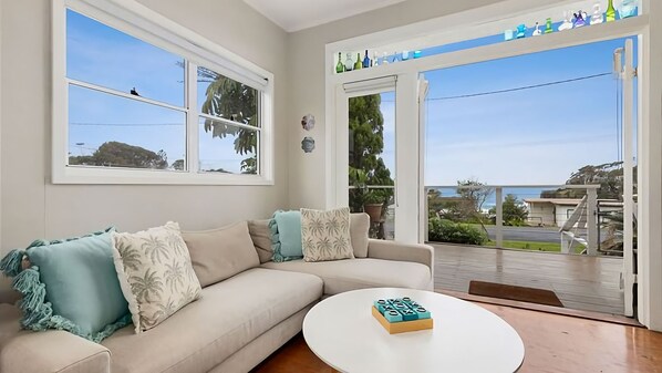 Smart TV, DVD player