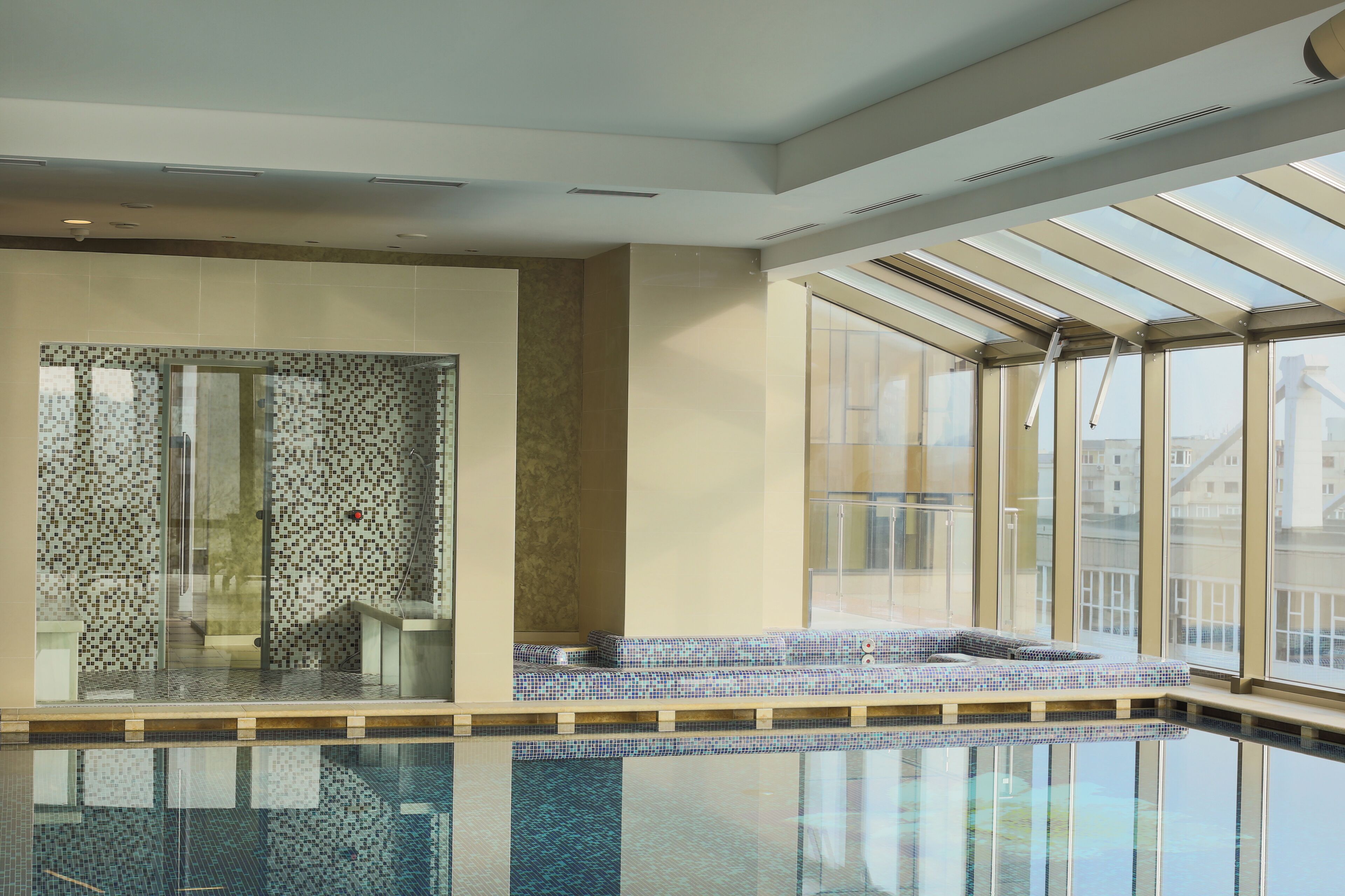 Massages aux pierres chaudes, massages des tissus profonds, massages