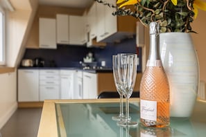 Lägenhet Deluxe - privat badrum - utsikt mot staden | Lounge