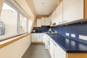 Deluxe Διαμέρισμα, Ιδιωτικό Μπάνιο, Θέα στην Πόλη | Κοινόχρηστη κουζίνα