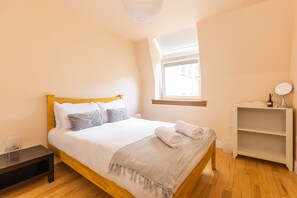 Deluxe appartement, privébadkamer, uitzicht op de stad | 2 slaapkamers