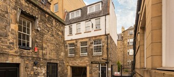 Amazing Castle View Apartment