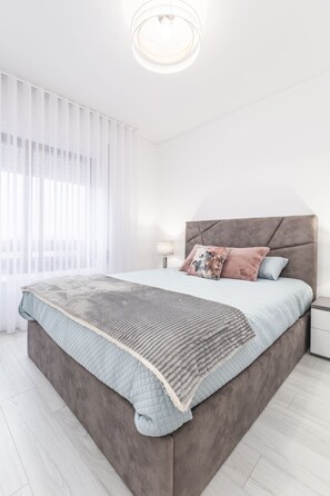 2 Schlafzimmer, Bügeleisen/Bügelbrett, Reisekinderbett, kostenloses WLAN