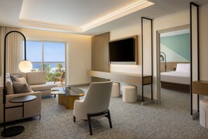 Desk, laptop workspace, free cots/infant beds, free WiFi - Courtyard by Marriott Curacao (Willemstad)
