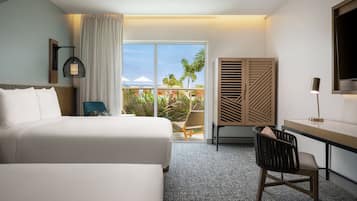 Minibar, escritorio, espacio para trabajar con laptop y wifi gratis