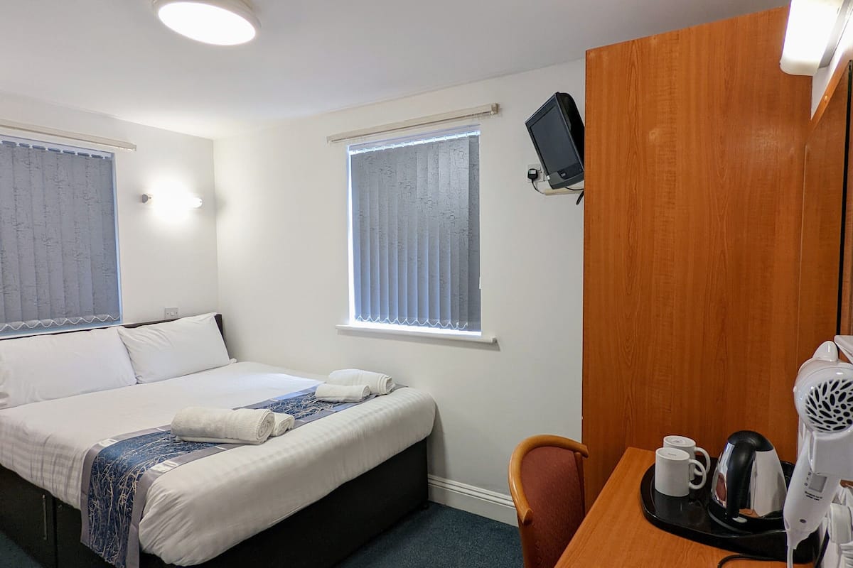 Standard Double Room, 1 Double Bed | Iron/ironing board, free WiFi, bed sheets