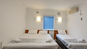 Standard Triple Room, Multiple Beds, Non Smoking - SK Heathrow Hotel (Hayes)