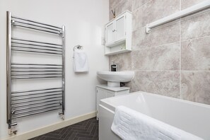 Executive Suite | Bathroom | Hair dryer, towels, soap, shampoo - Theodora Suites by Kasar Stays (Maidstone)