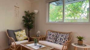 Smart TV, fireplace - Invy Escape - Linen Included (Inverloch)