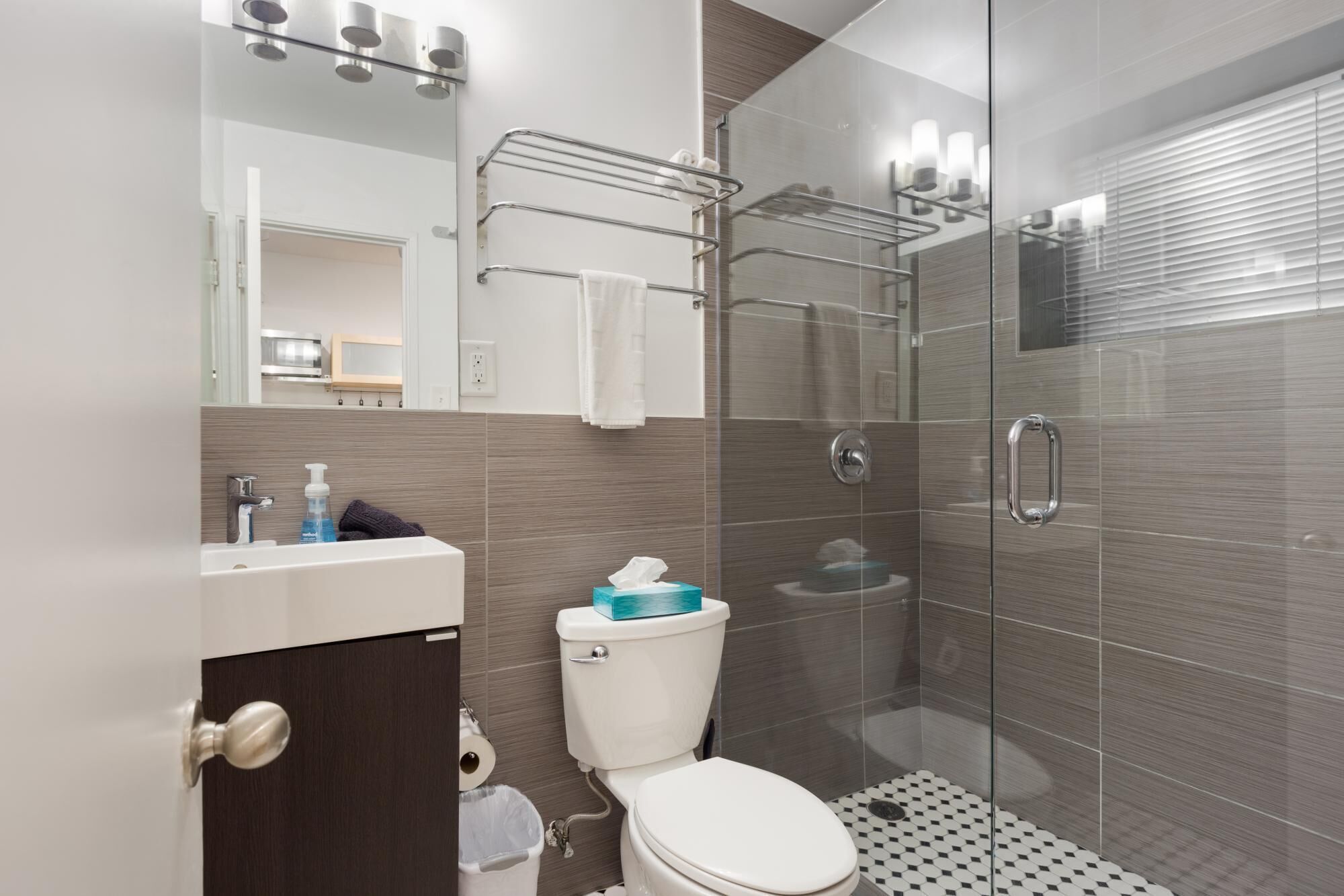 House | Bathroom