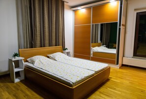Classic Double Room, 1 Double Bed, City View - Alias Hostel (Pristina)