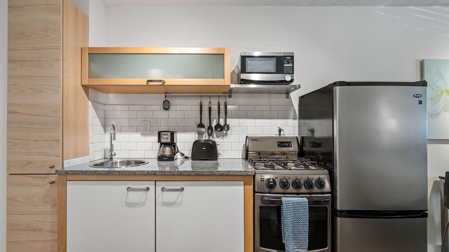 CPD Safe Clean Studio w Free Parking Near Shepherd Center