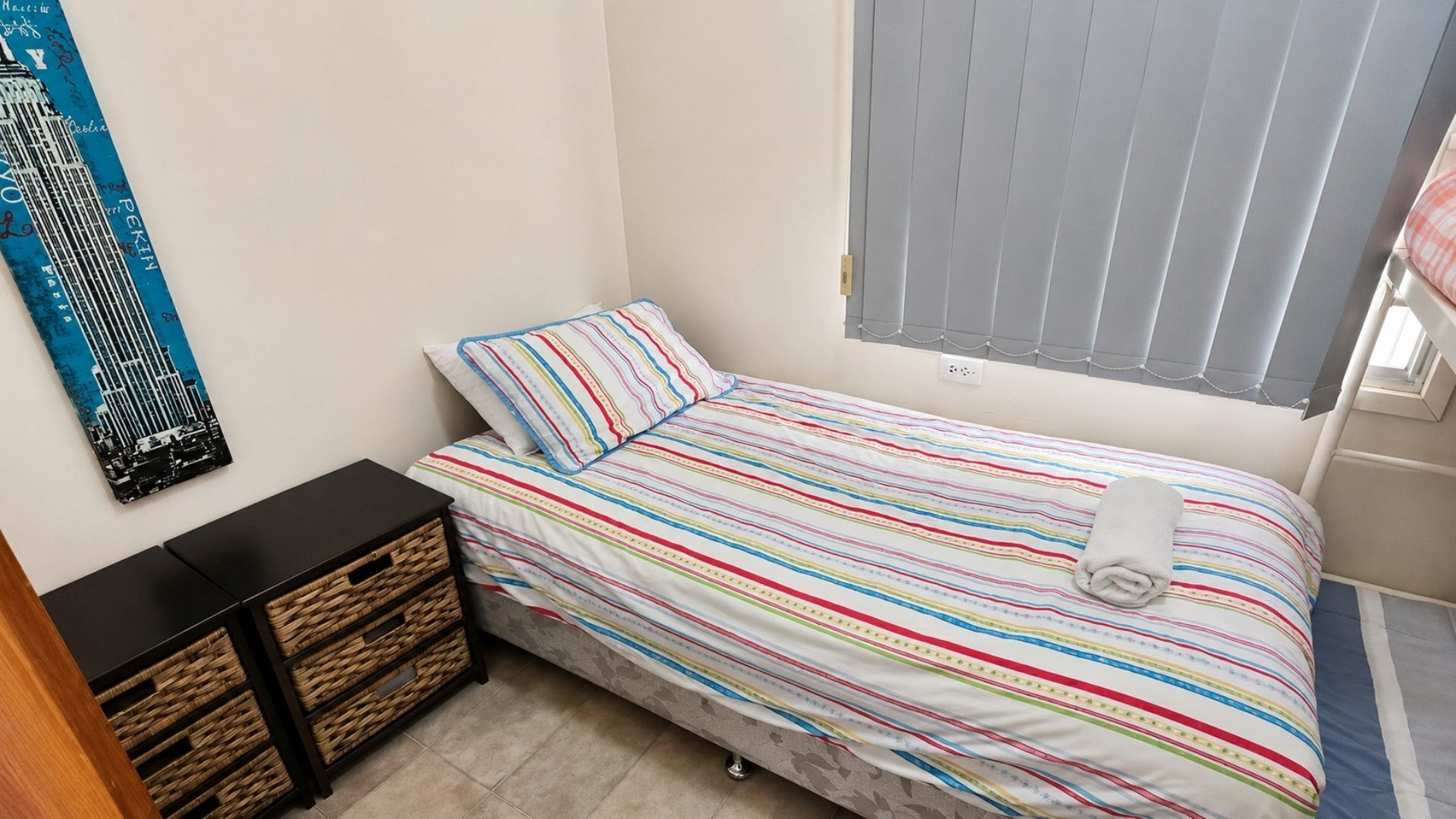 3 bedrooms, iron/ironing board, bed sheets