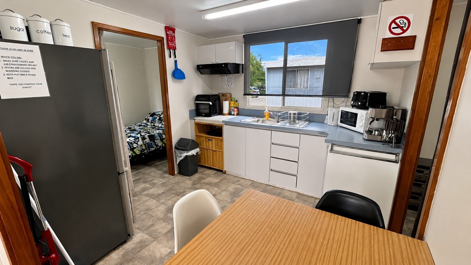 Fridge, microwave, oven, coffee/tea maker
