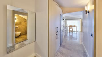 Design Apartment, 1 Queen Bed with Sofa bed, Sea View | 1 bedroom, Egyptian cotton sheets, premium bedding, in-room safe